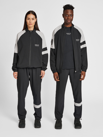 HALO TRAINING JACKET, BLACK, model