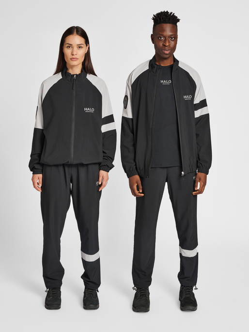 HALO TRAINING JACKET, BLACK, model