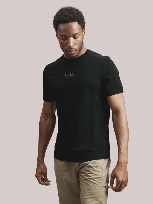 HALO SORONA TRAINING T-SHIRT, BLACK, model