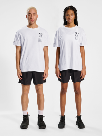 HALO LOGO T-SHIRT, WHITE, model