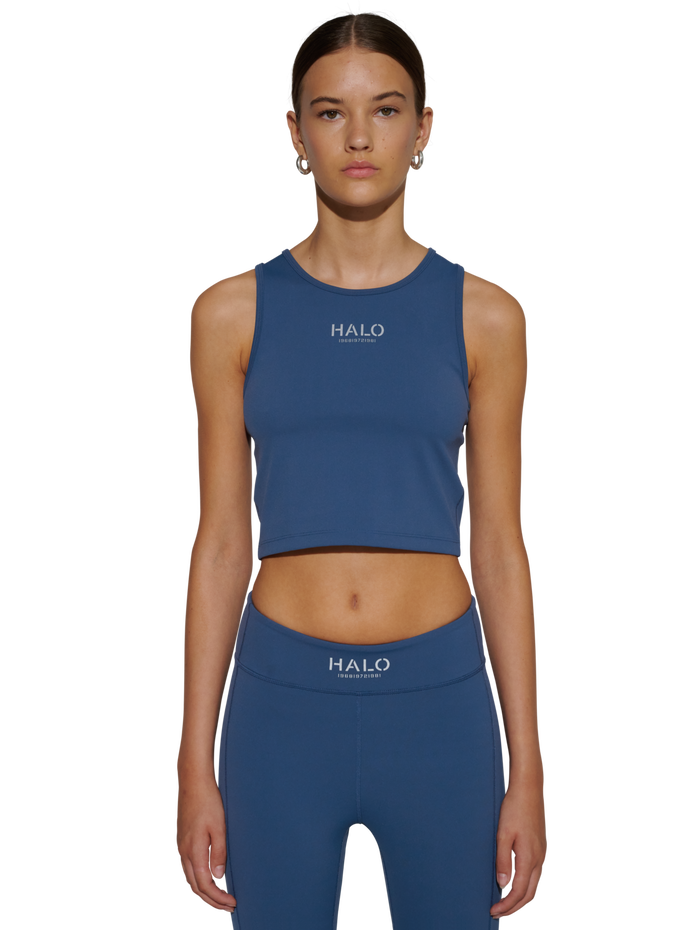 HALO WOMEN TRAINING TOP, SARGASSO SEA, model