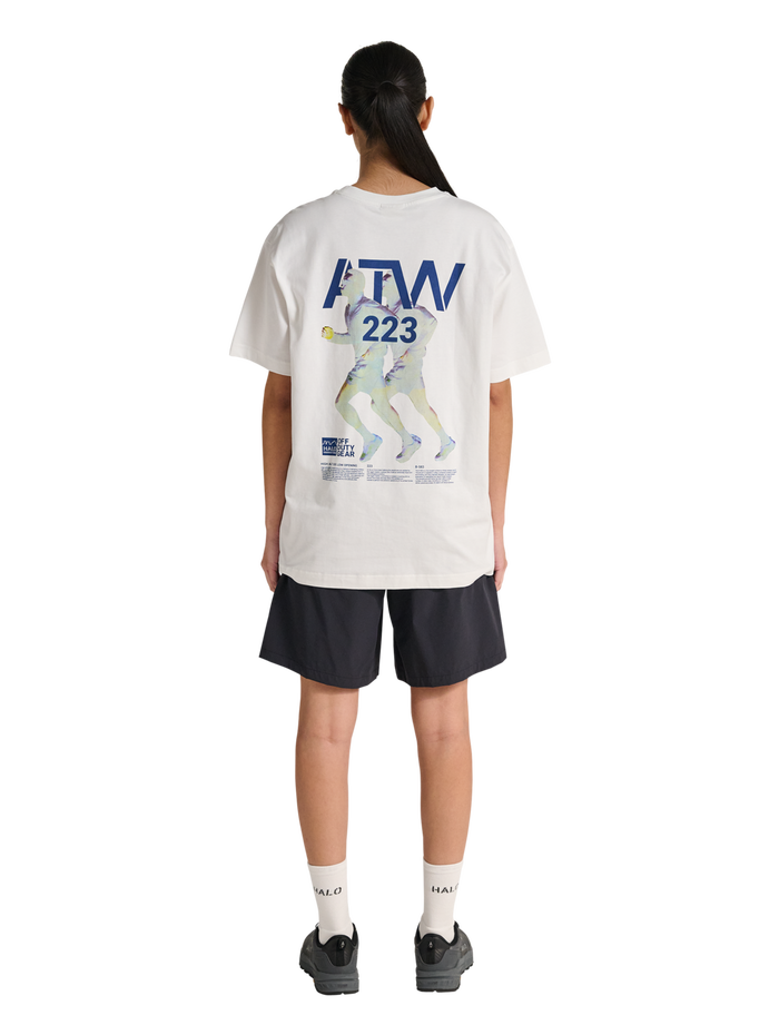 HALO GRAPHIC T-SHIRT, MARSHMALLOW/ASTRAL AURA, model