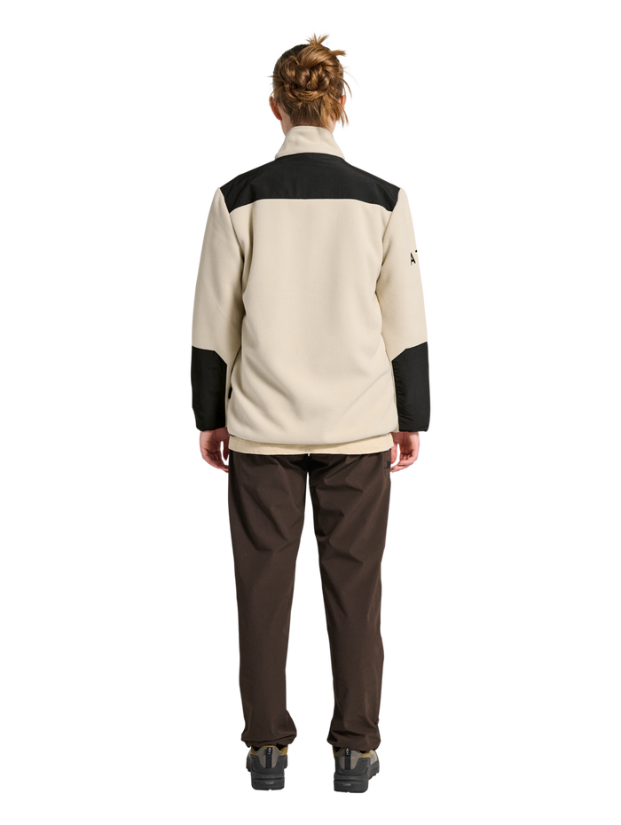 HALO BLOCKED ZIP FLEECE, OYSTER GRAY, model