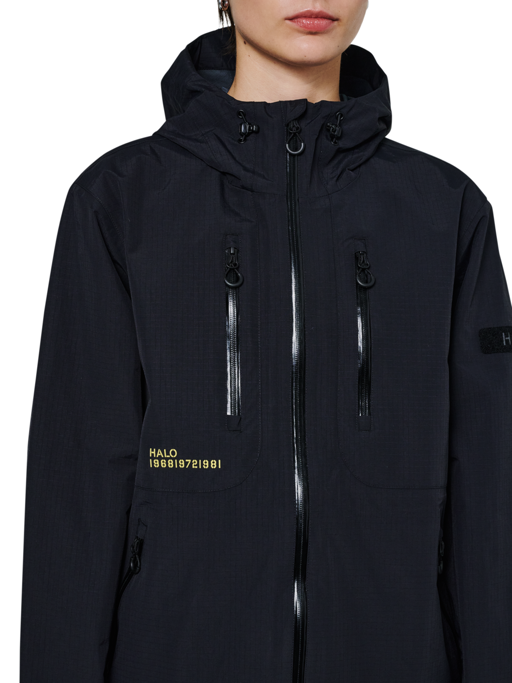 HALO ASSET JACKET, BLACK, model