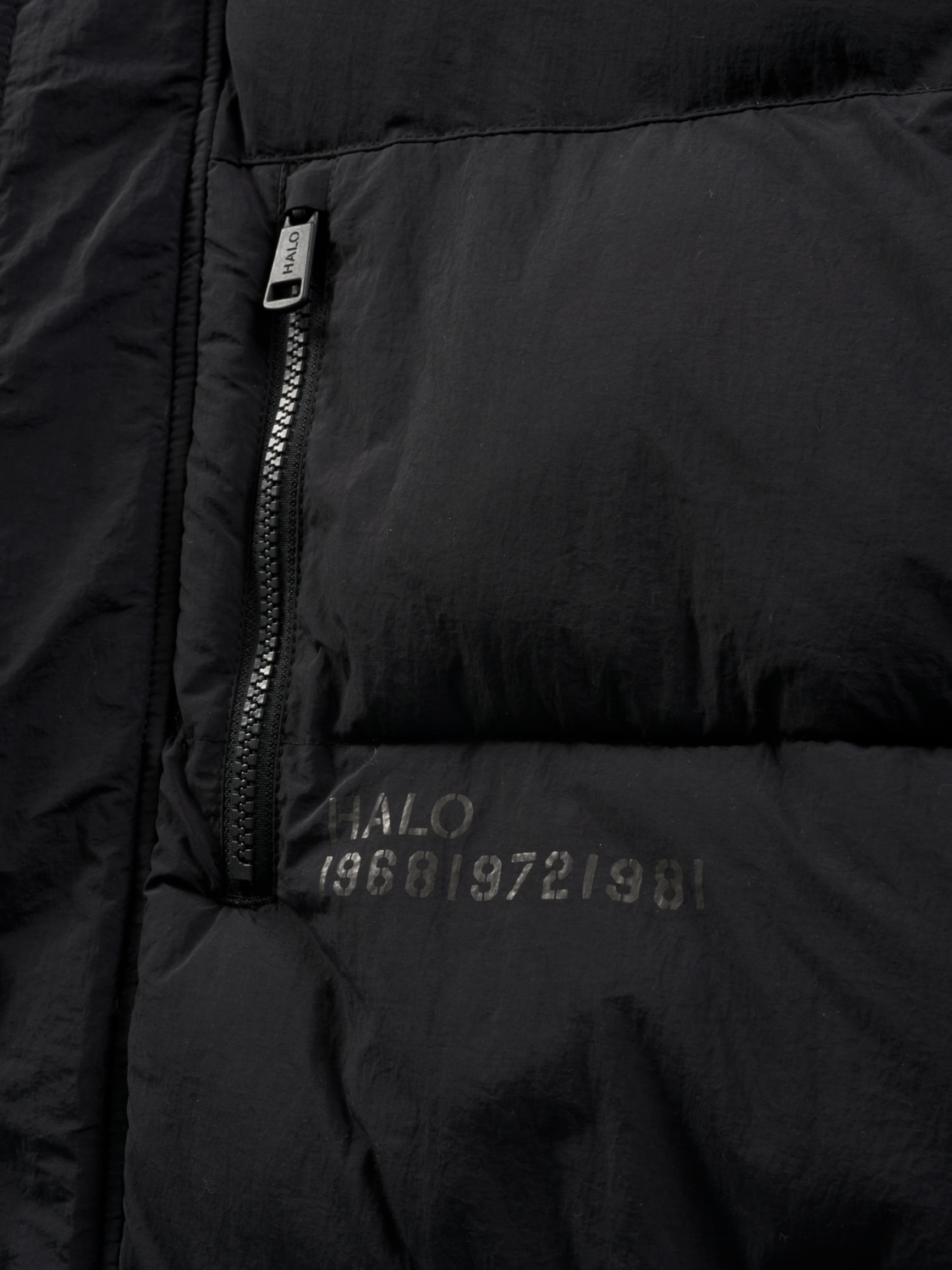 HALO MOUNTAIN DOWN JACKET, BLACK, packshot