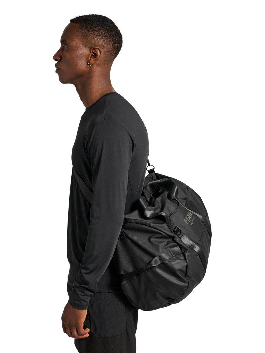 HALO TRAVEL BAG, BLACK, model