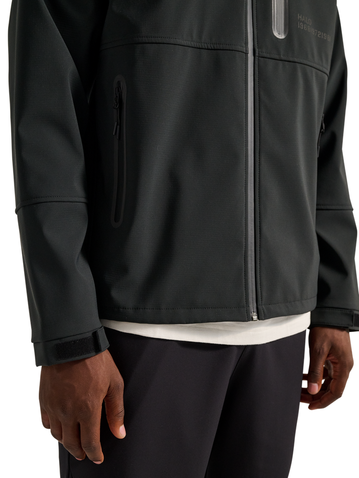 HALO ELITE SOFTSHELL JACKET, BLACK, model