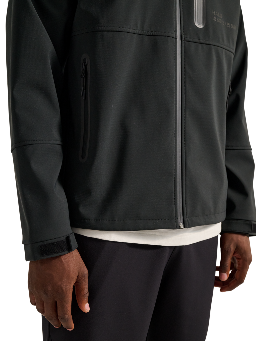 HALO ELITE SOFTSHELL JACKET, BLACK, model