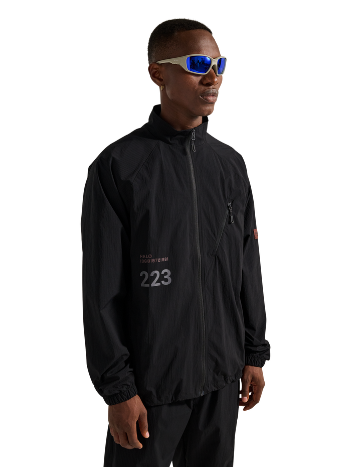 HALO STEEL JACKET, BLACK, model