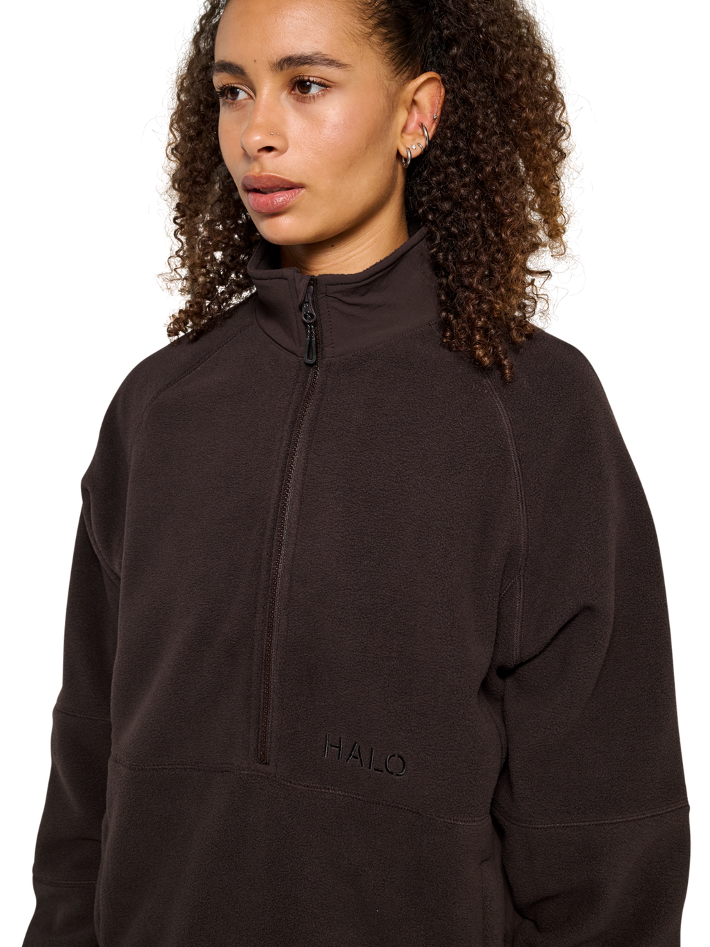 HALO TEDDYFLEECE PULLOVER, CHOCOLATE TORTE, model