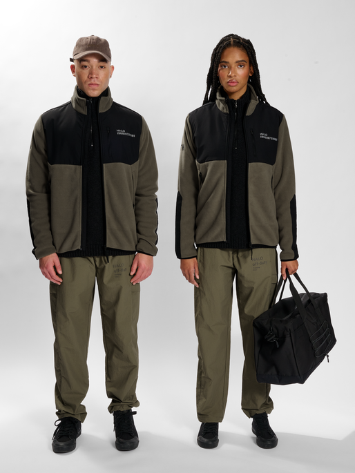 HALO BLOCKED ZIP FLEECE, MOREL, model