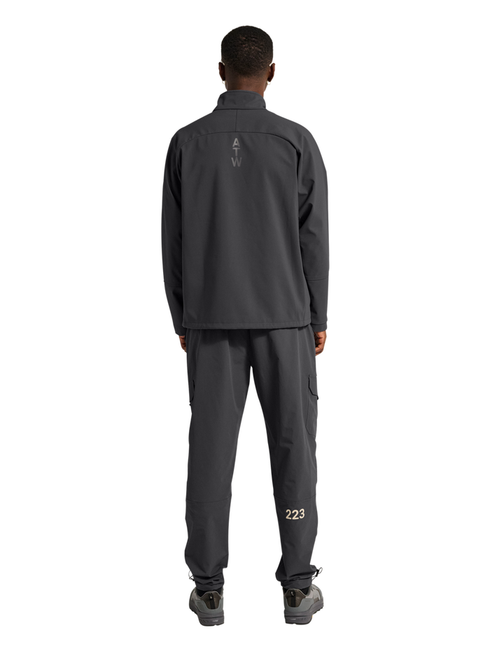 HALO ELITE SOFTSHELL JACKET, ASPHALT, model