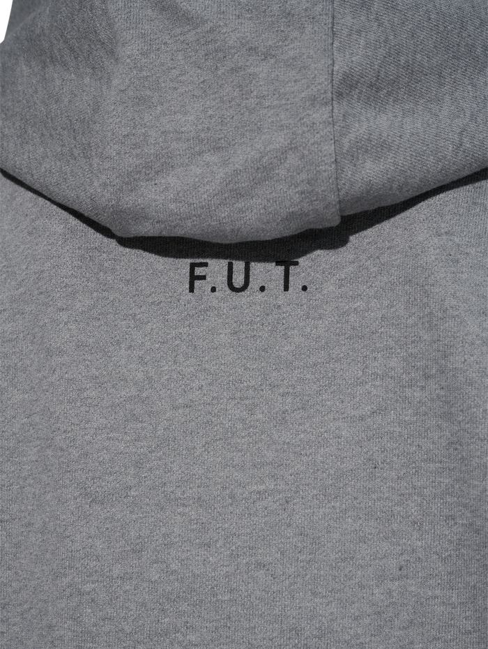HALO ESSENTIAL HOODIE, GREY MELANGE, model