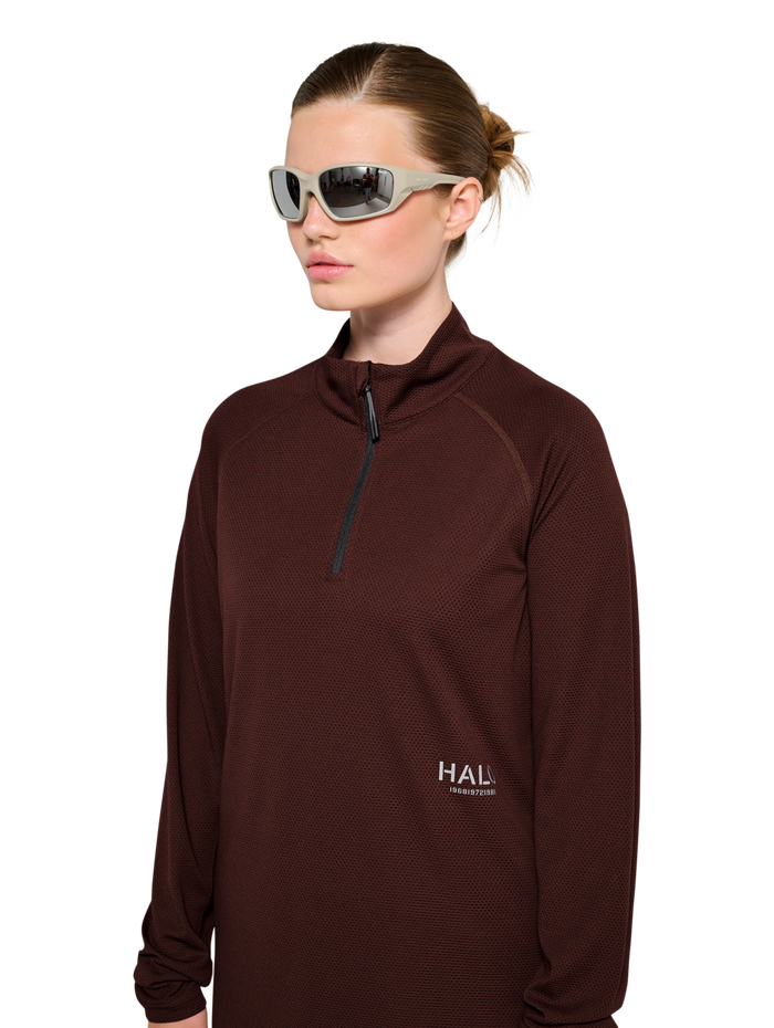 HALO SORONA HALF ZIP, BITTER CHOCOLATE, model